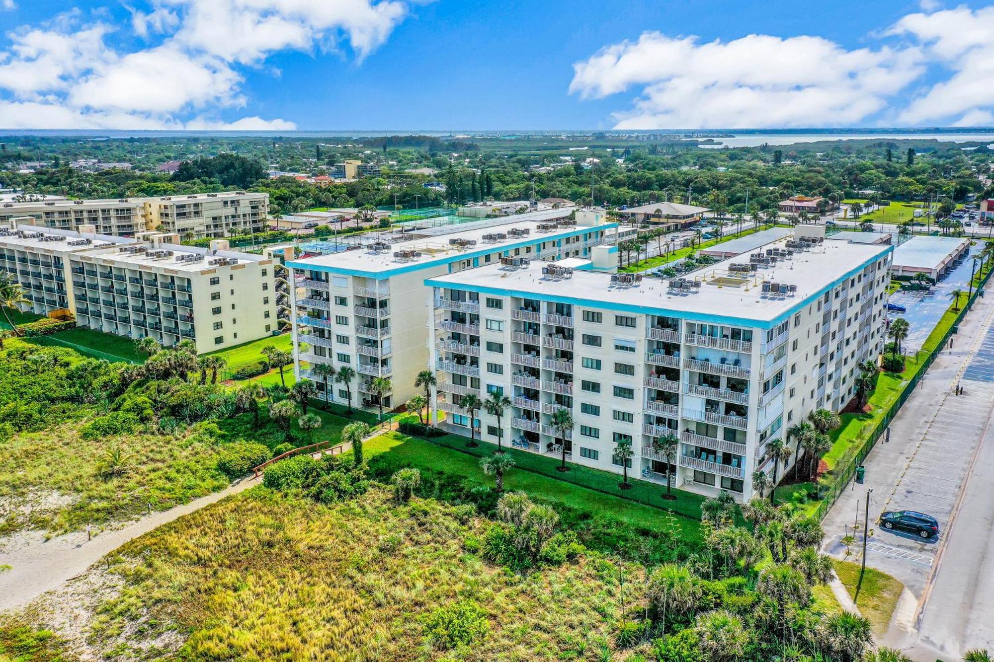 Atlantic Sands Condos Какао-Бич Номер фото